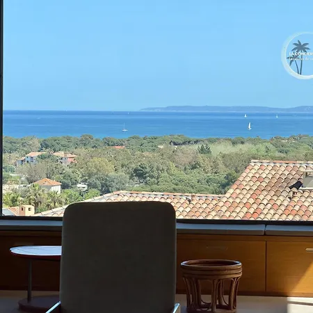 Eugenie - Piscine - Vue Sur La - Plages Hyères